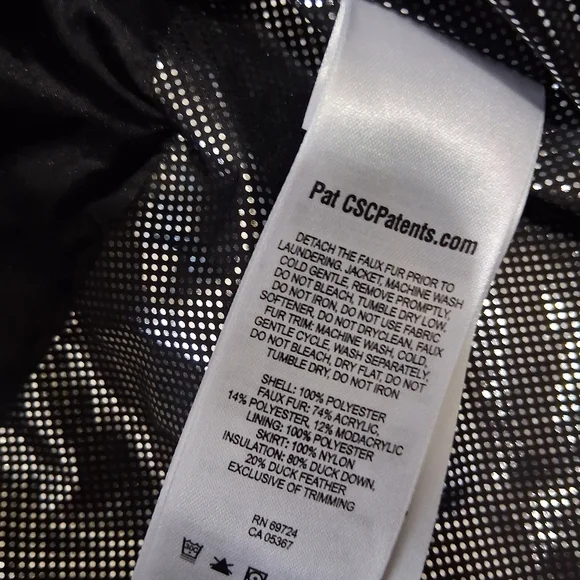 Columbia Black Quilted Hooded Jacket with White Logo - Picture 6 of 7